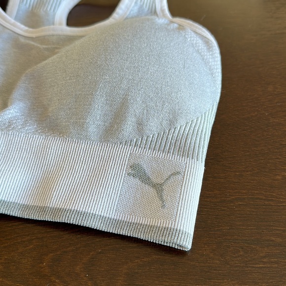 Seamless small grey Puma sports bra - Picture 2 of 5